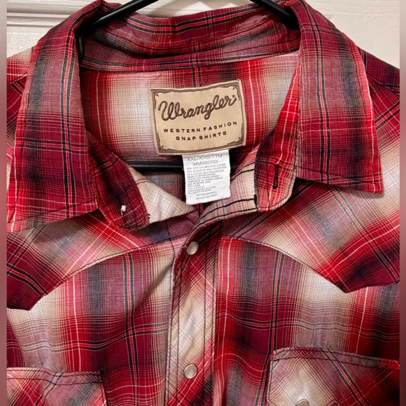 🤠 Wrangler 2XL Red Plaid Button Down Shirt - Picture 3 of 4